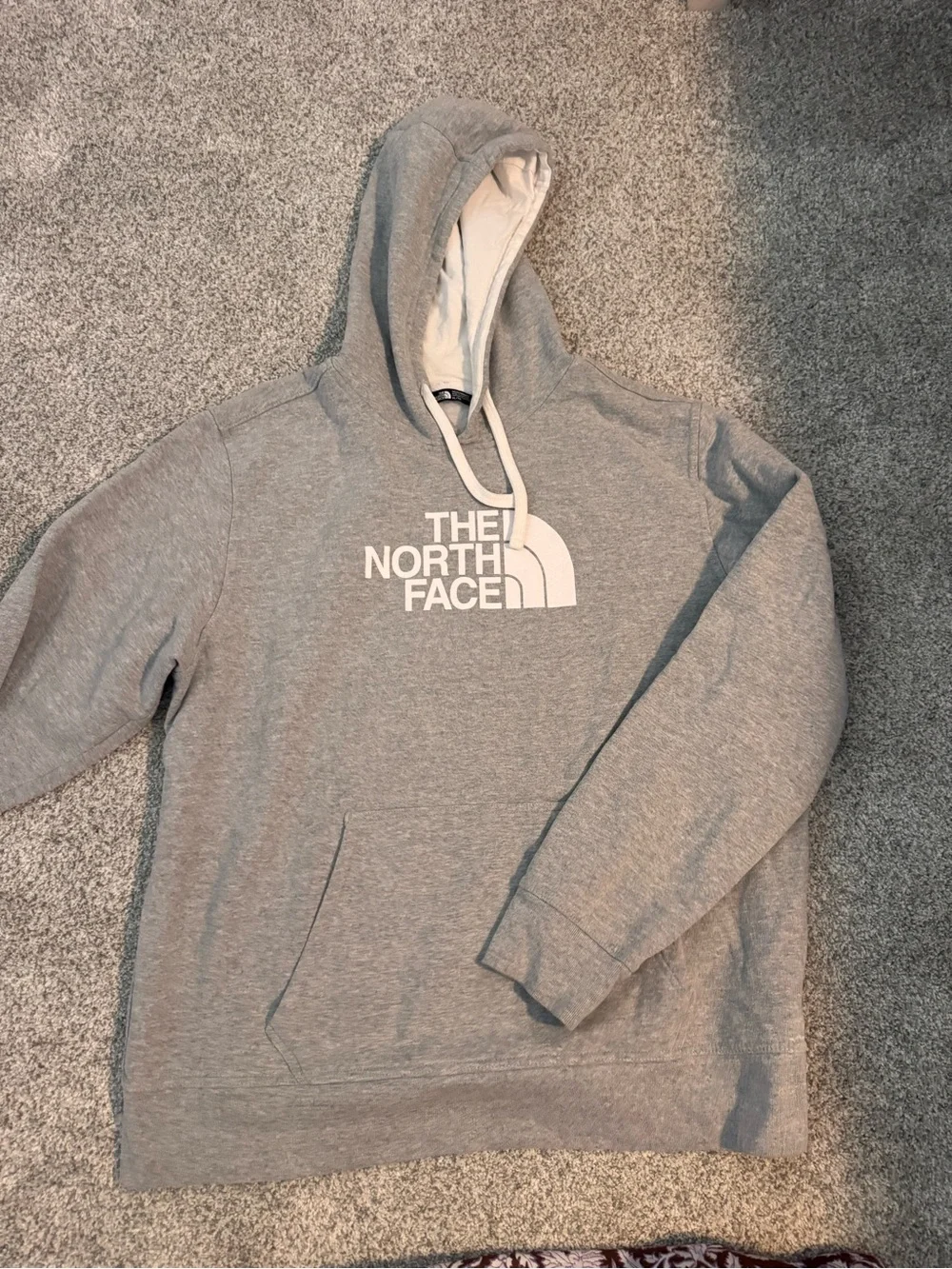The North Face Men's Light Gray Logo Pullover Hoodie